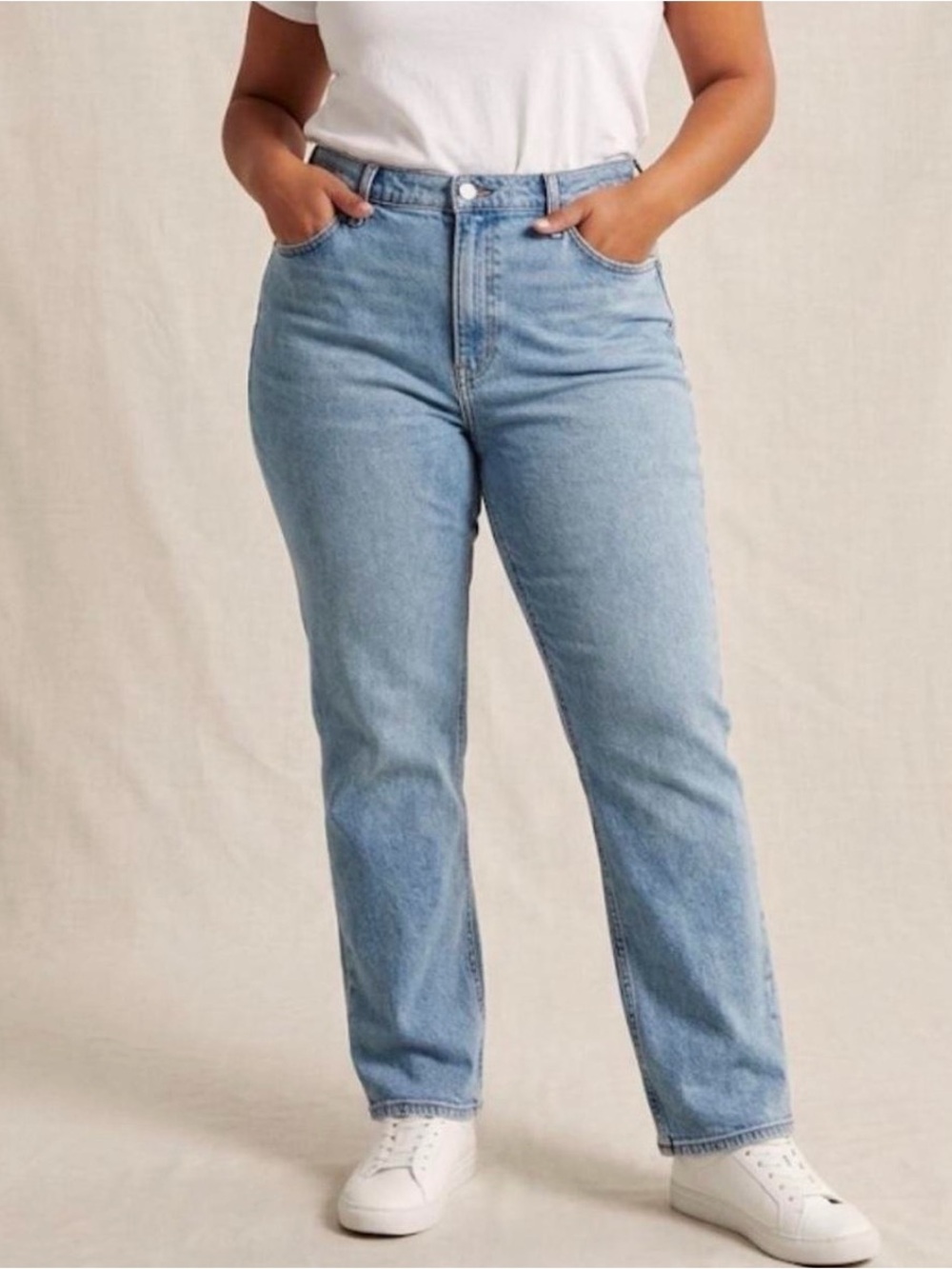 Abercrombie & Fitch Women’s 90’s Straight Leg Jeans - Light Blue Wash